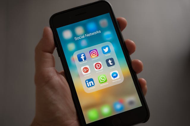 Mobile device with social media apps